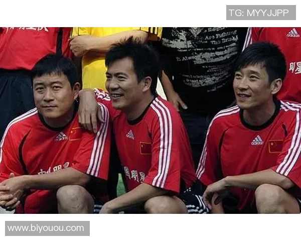 日本足球明星传记揭秘他们的成长历程与辉煌成就