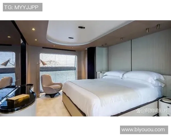 足球明星的奢华小型游艇探秘与海上生活体验分享 足球明星的奢华小型游艇探秘与海上生活体验分享