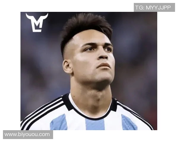 黑人足球明星独特头型图案的魅力与文化意义探讨